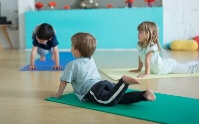 Los Beneficios del yoga para niños